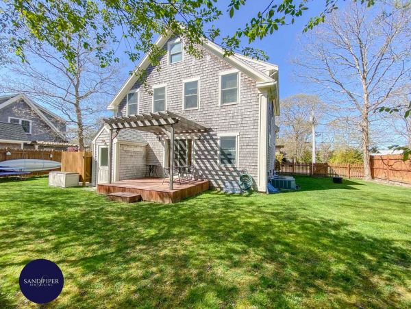 Cape Cod Home 994986