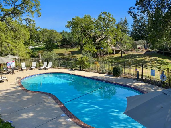 Napa Valley Vacation Condo Communal Pool Sleeps 6 Guests