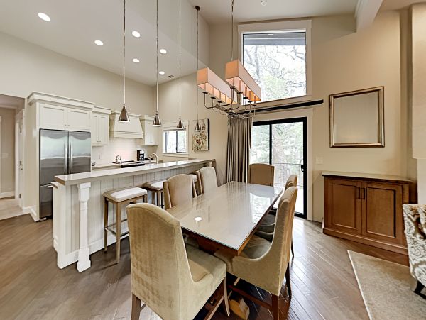 Napa Valley Vacation Condo Communal Pool Sleeps 6 Guests