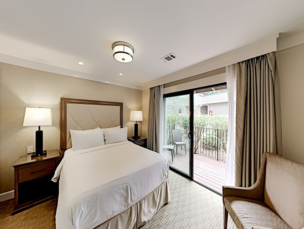 Napa Valley Vacation Condo Communal Pool Sleeps 6 Guests