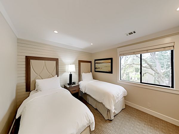 Napa Valley Vacation Condo Communal Pool Sleeps 6 Guests