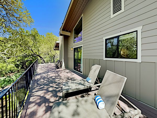 Napa Valley Vacation Condo Communal Pool Sleeps 6 Guests