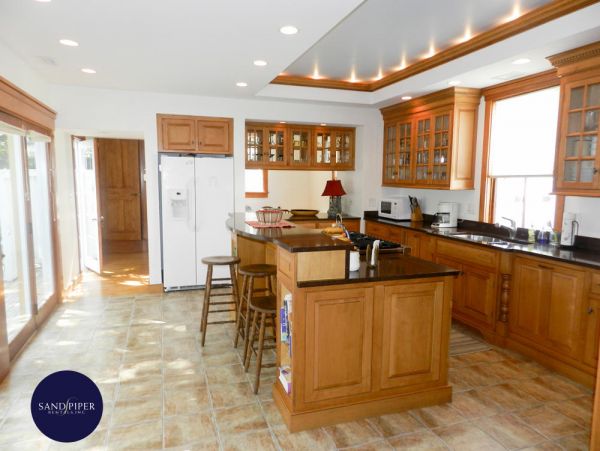 Cape Cod Home 994988