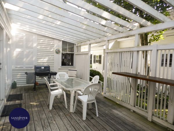 Cape Cod Home 994988