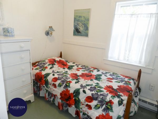 Cape Cod Home 994988