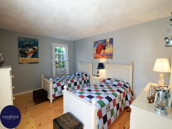 Cape Cod Home 994989