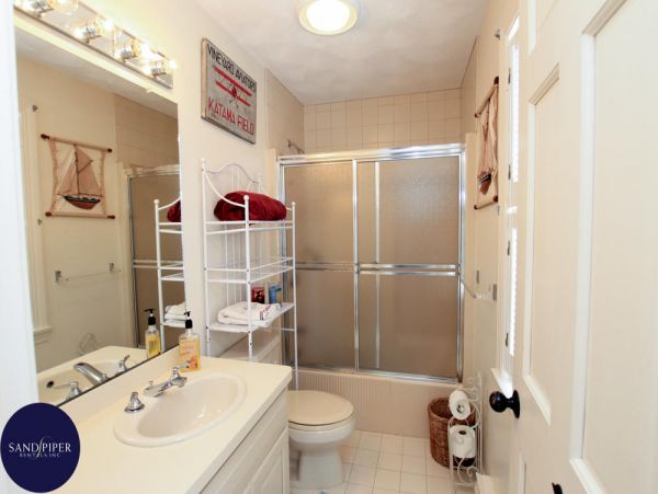 Cape Cod Home 994989