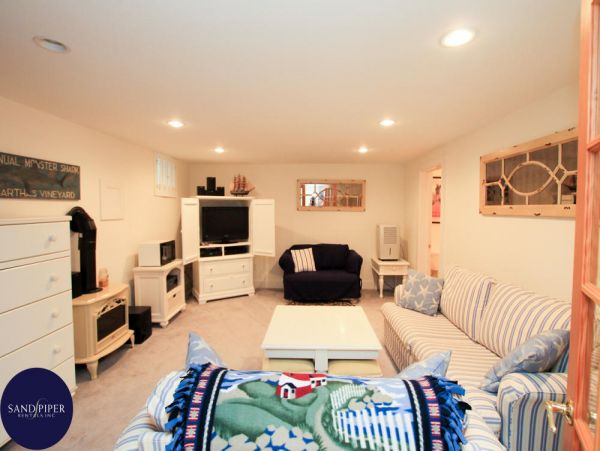 Cape Cod Home 994989