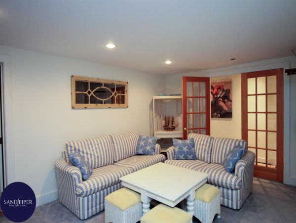 Cape Cod Home 994989
