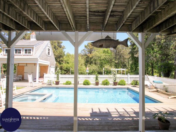 Cape Cod Home 994989