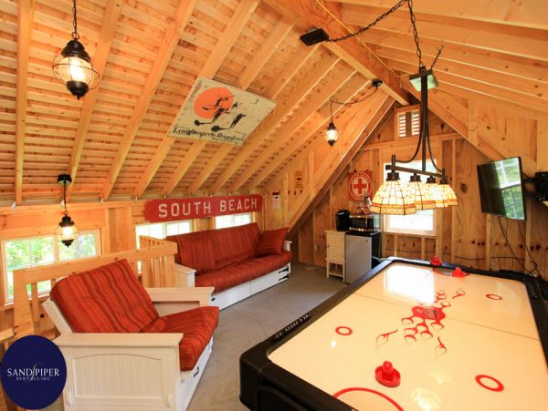 Cape Cod Home 994989
