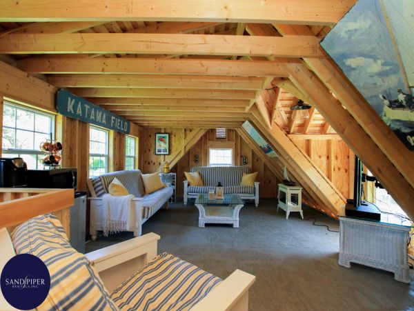 Cape Cod Home 994989