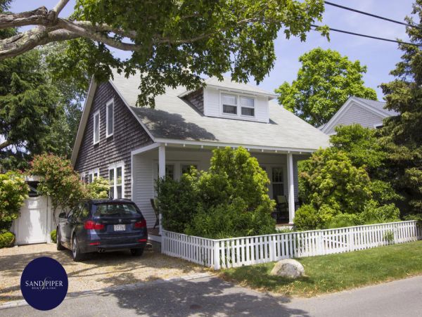 Cape Cod Home 994990