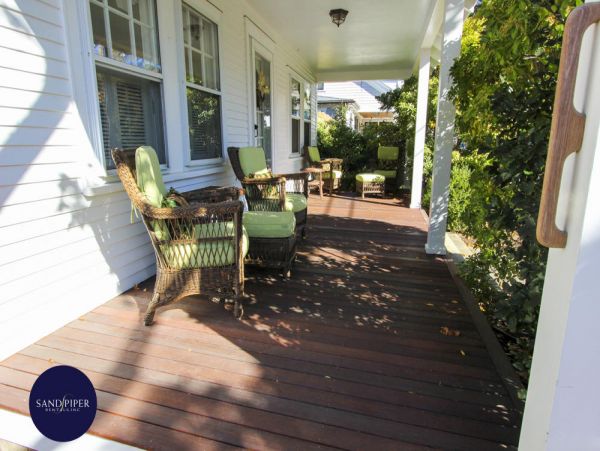 Cape Cod Home 994990