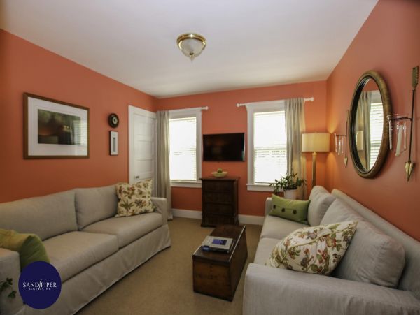 Cape Cod Home 994990