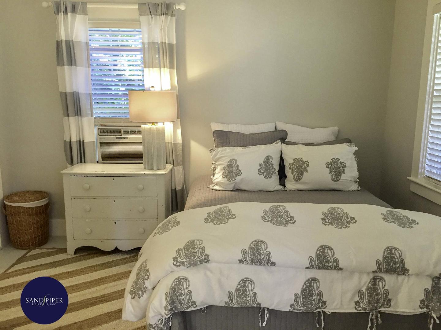 Cape Cod Home 994990