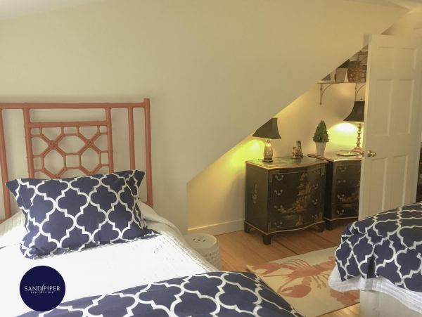 Cape Cod Home 994990
