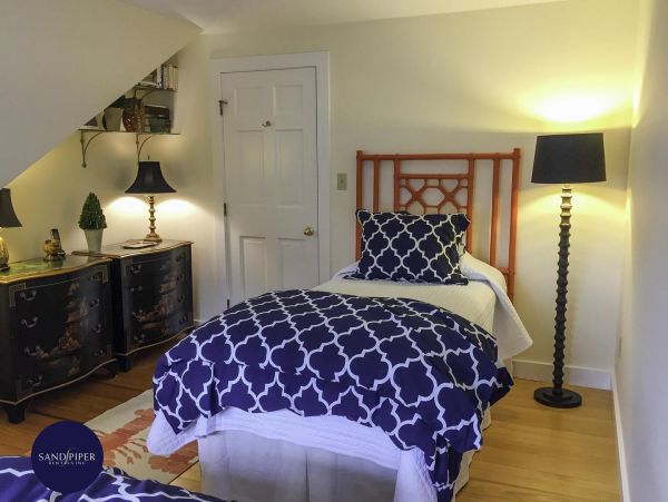 Cape Cod Home 994990
