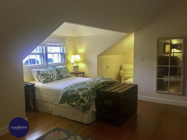 Cape Cod Home 994990