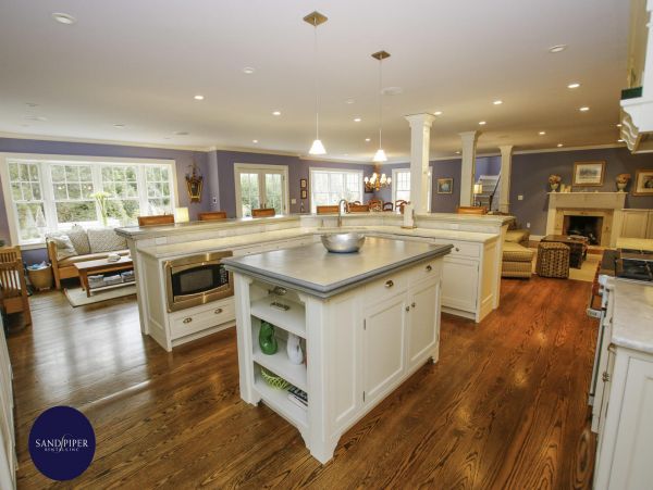 Cape Cod Home 994991