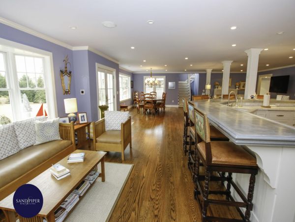 Cape Cod Home 994991