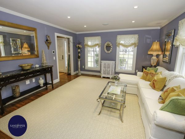 Cape Cod Home 994991