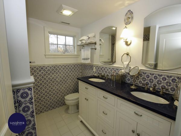 Cape Cod Home 994991