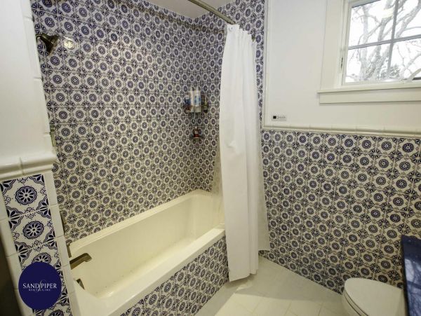 Cape Cod Home 994991