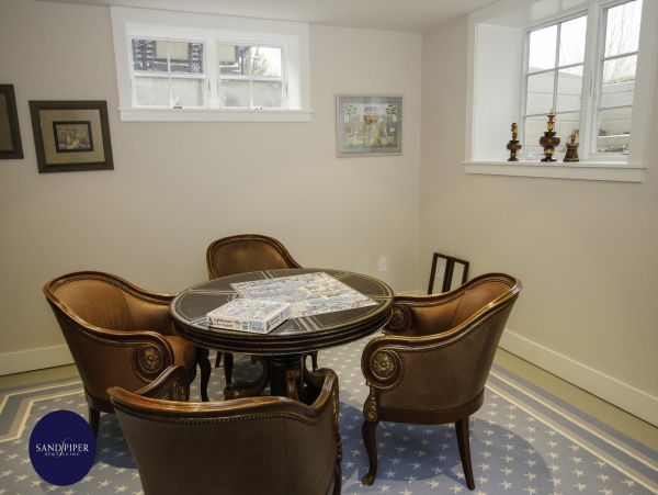 Cape Cod Home 994991