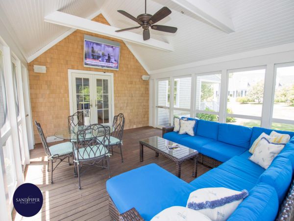 Cape Cod Home 994991