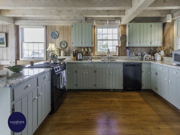 Cape Cod Home 994993