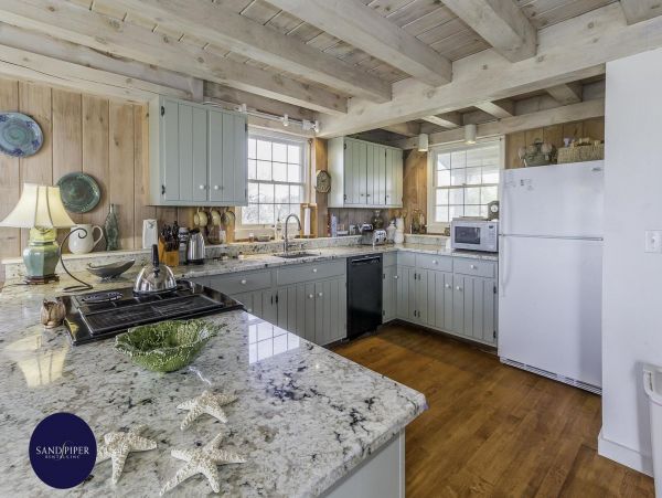 Cape Cod Home 994993