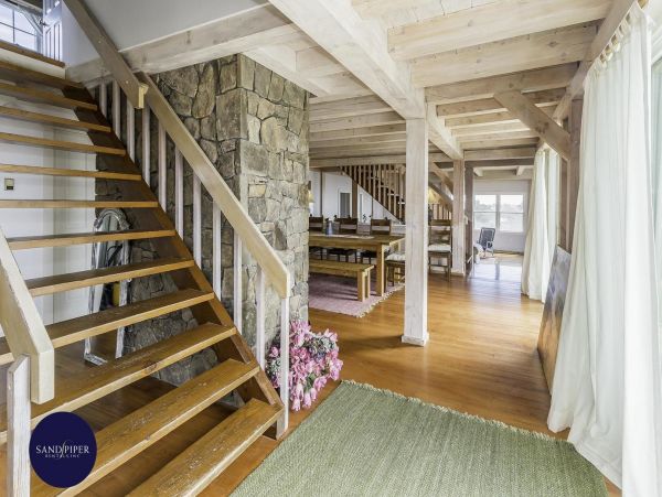 Cape Cod Home 994993