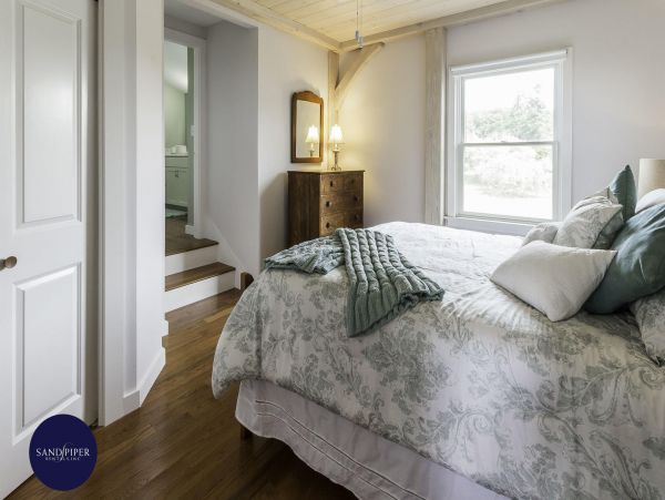Cape Cod Home 994993