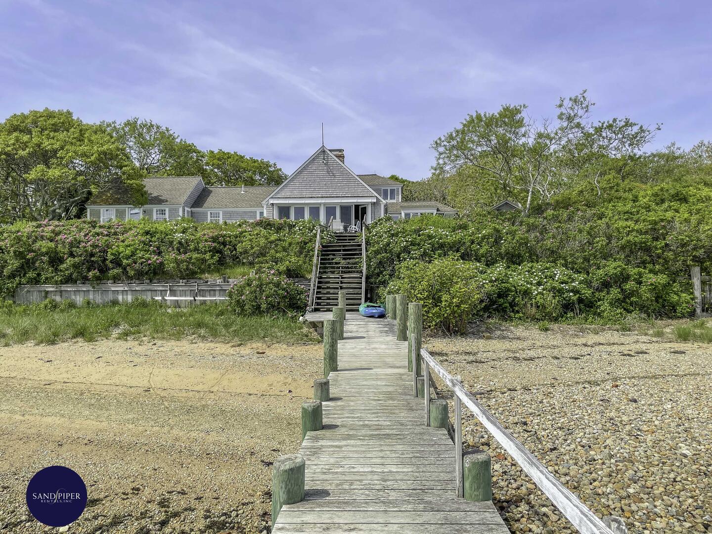 Cape Cod Home 994994