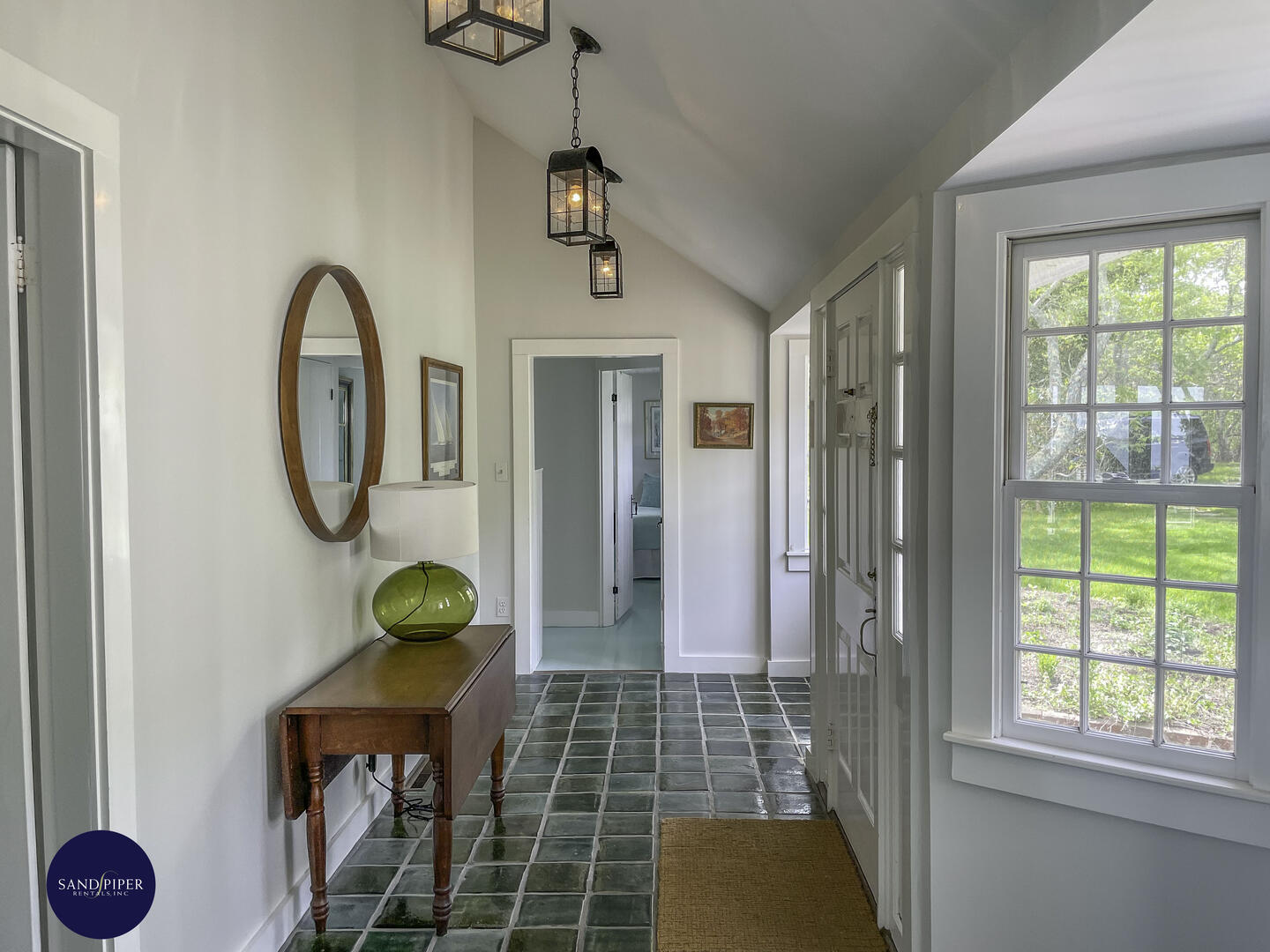 Cape Cod Home 994994