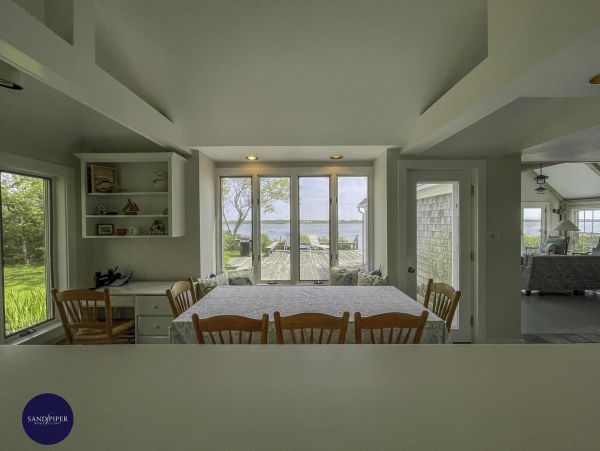 Cape Cod Home 994994