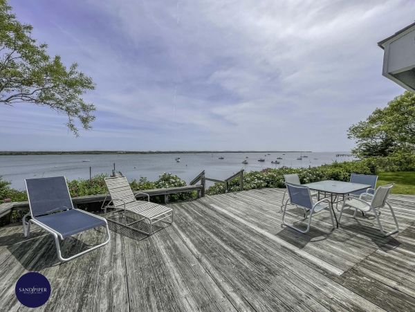 Cape Cod Home 994994