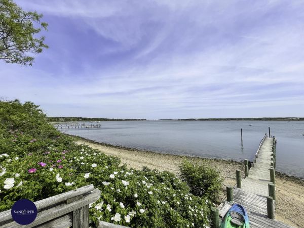 Cape Cod Home 994994