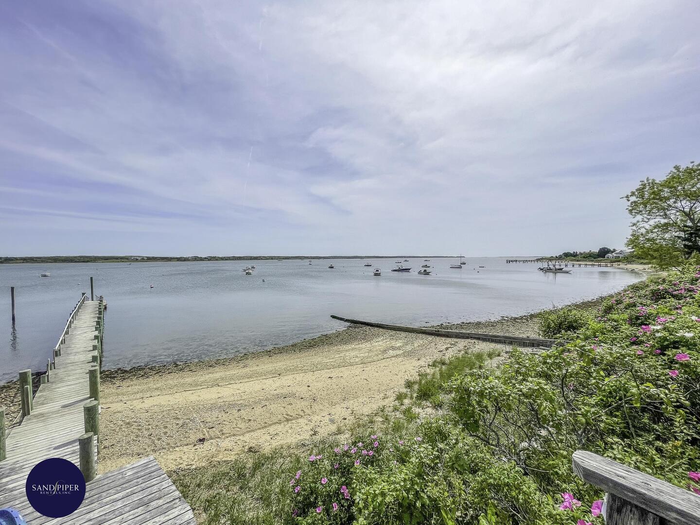 Cape Cod Home 994994