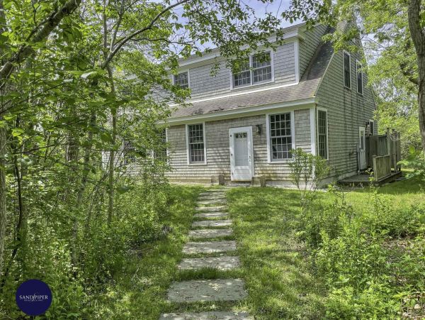 Cape Cod Home 994994