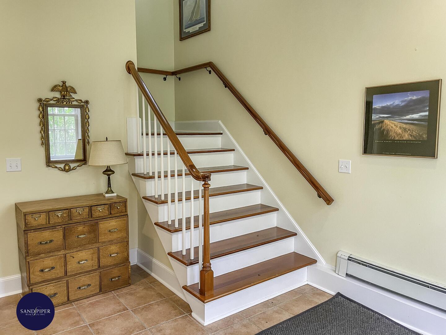 Cape Cod Home 994994