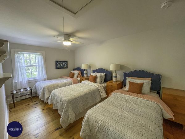 Cape Cod Home 994994