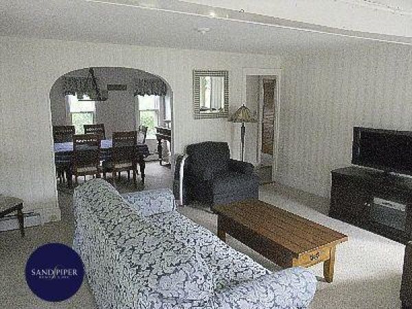 Cape Cod Home 994996
