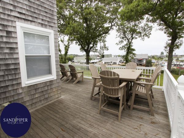 Cape Cod Home 994997