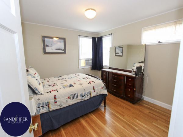Cape Cod Home 994997