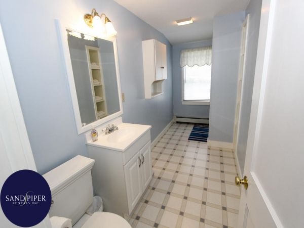 Cape Cod Home 994997