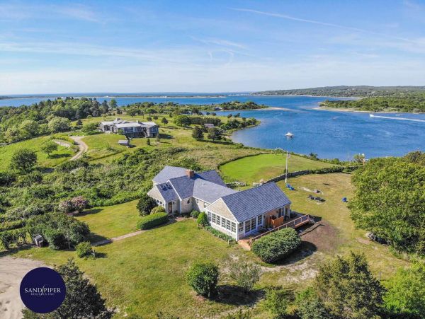 Cape Cod Home 995001