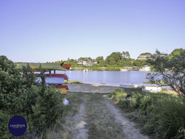 Cape Cod Home 995001