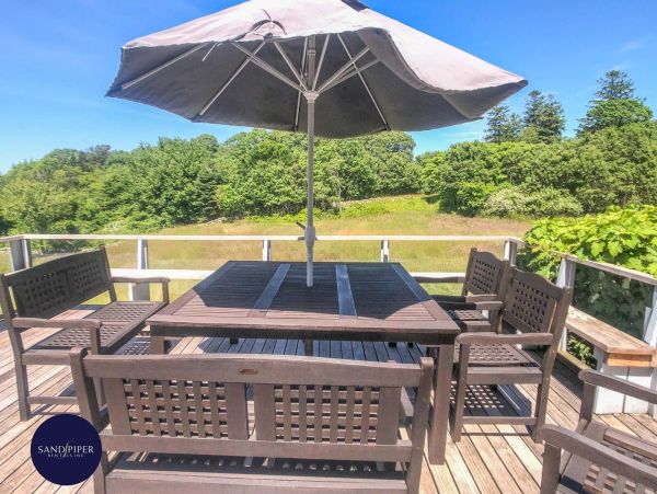 Cape Cod Home 995003
